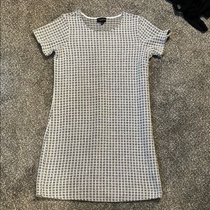 Elegant Black and White Patterned Dress size large